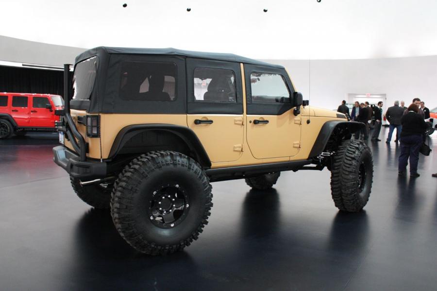  Jeep Wrangler Sand Trooper II Concept 2013 года  (фото 10 из 20)